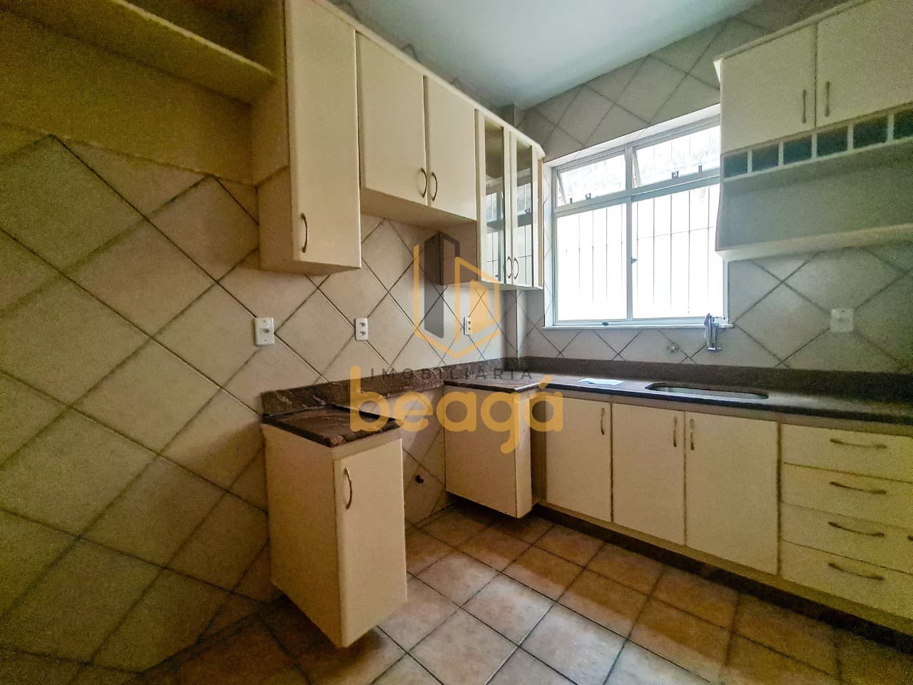 Imagem da propriedade IBH2766 13